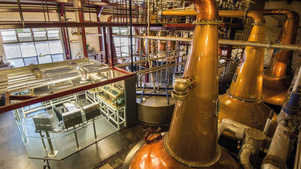 El proceso de elaboración del primer whisky del mundo