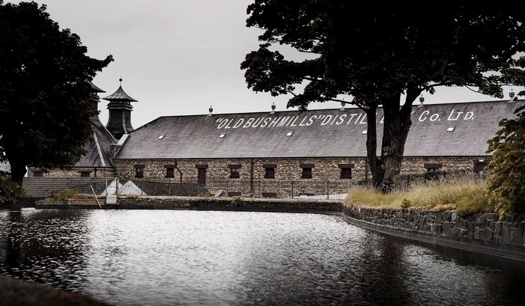El origen del whiskey comienza en Bushmills