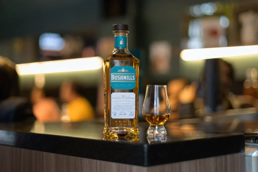 BUSHMILLS UN WHISKY DE MALTA CON TRADICION