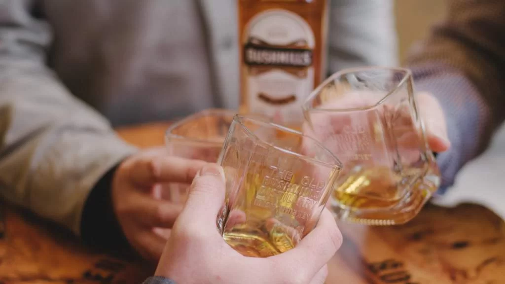 Celebracion Dia de San Patricio en Irlanda Bushmills Whisky